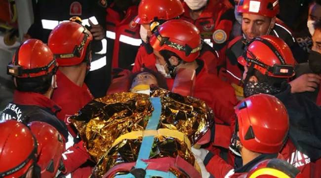İzmir'deki depremden 58 saat sonra kurtarılan 14 yaşındaki İdil, koronavirüse yakalandı