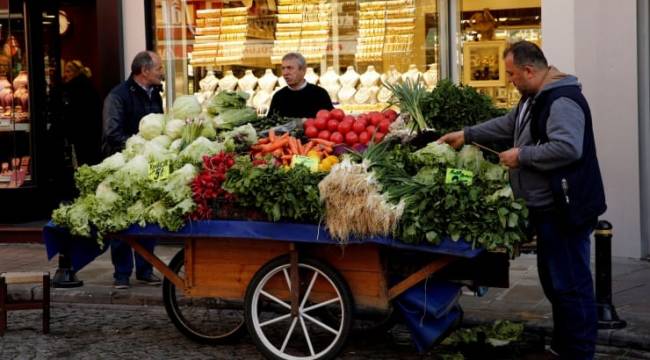 Kamu-Sen: Ekim ayı tek kişi yoksulluk sınırı 3 bin 743 lira