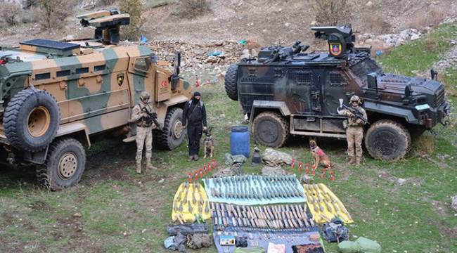 PKK'ya ağır darbe! 4 sığınakta ele geçirildi