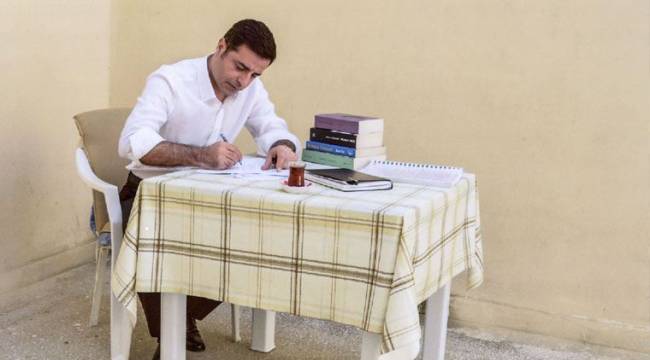 Selahattin Demirtaş'tan İzmir mesajı