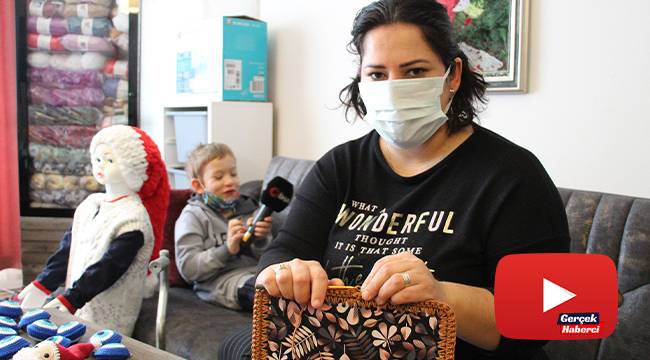 Serebral Palsi hastası 7 yaşındaki oğlunu yürütebilmek için gece gündüz el işi yapıyor