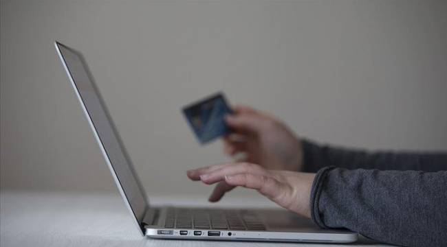Uzmanlar alışveriş çılgınlığında dolandırılmamak için uyardı