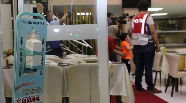 Vali Yerlikaya: İstanbul'da dün 13 bin 198 denetim, bin 178 kişiye maske takmadığı için işlem yapıldı