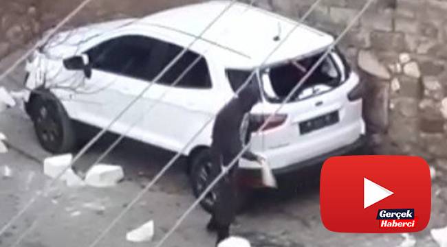 12 gün önce aldığı sıfır arabayı bu halde görünce şoka girdi