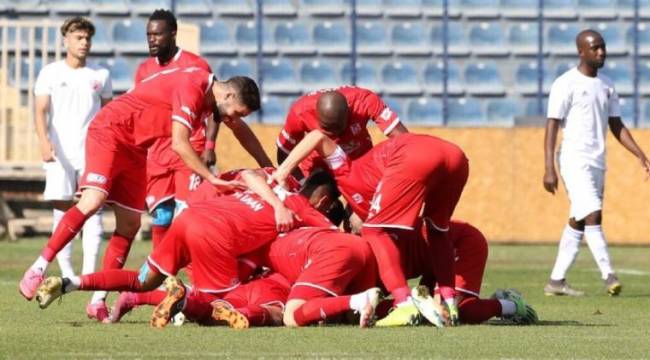 21 futbolcudan 19'u koronavirüs!
