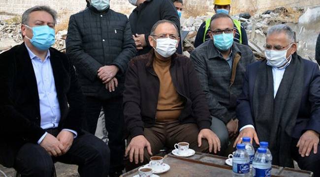 AK Parti'li Özhaseki'den CHP'li Özel'e 'diktatör' tepkisi