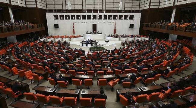 AK Parti’nin yeni yasa teklifi antidemokratik mi?