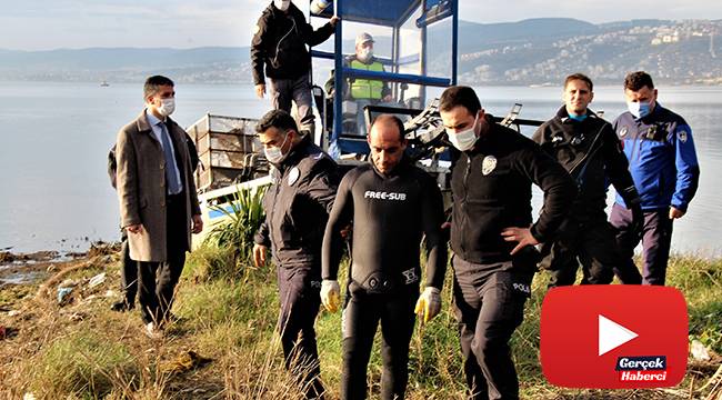Denize ve sazlıkların arasına kaçan midyecileri polis tek tek topladı