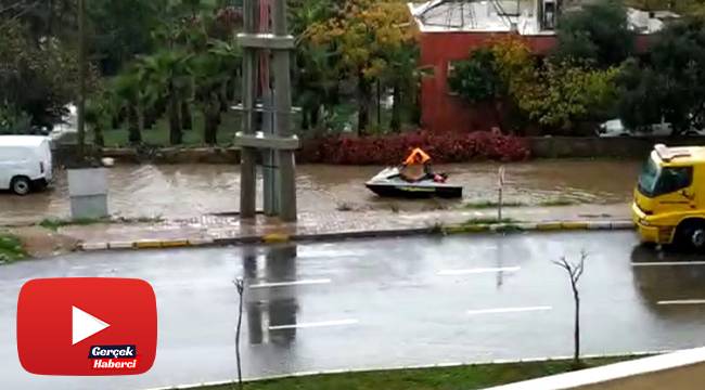 Göle dönen yolda jet ski keyfi