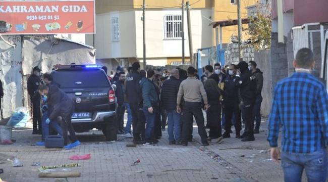 Kısıtlama gününde ortalık savaş alanına döndü: 20 yaralı