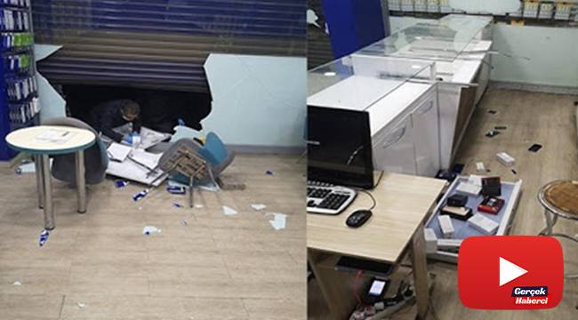Kısıtlamayı fırsat bildiler, demirci ve telefon dükkanını soydular