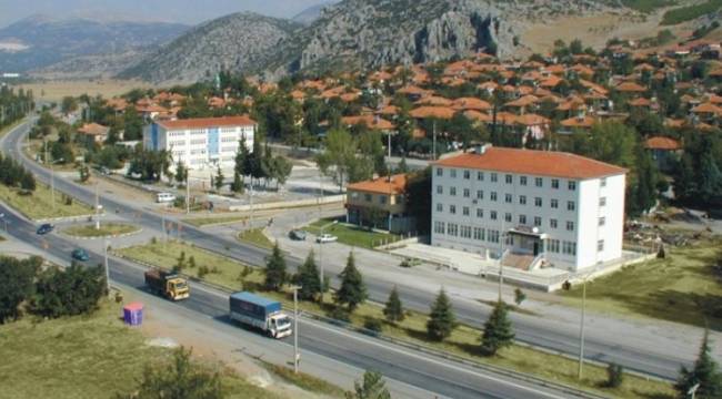 MHP'li başkandan mülakattaki adaylara tehdit: Benim belediyem, ağzınıza tükürürüm