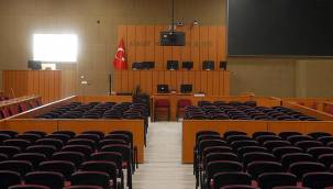 Yargıtay'dan dönen 'böcek' davasında sanıklar yeniden yargılandı