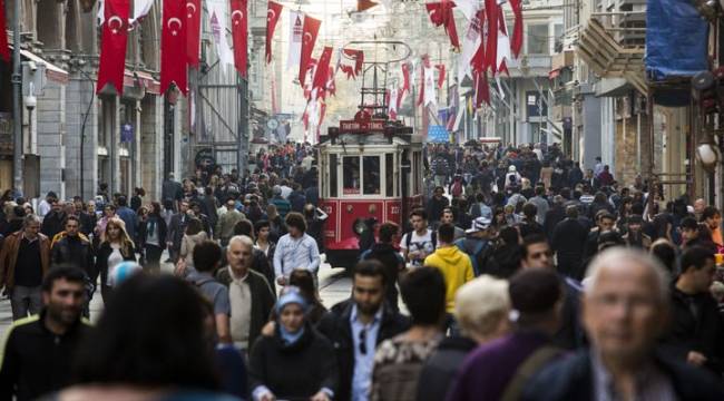 Yeni koronavirüs tedbiri: İstiklal Caddesi’ne kişi limiti getirildi!