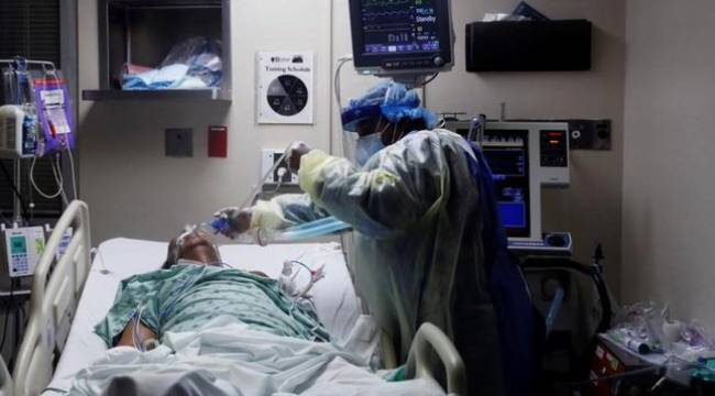 Araştırma: Kovid-19'u atlatanların üçte biri taburcu edildikten sonraki ilk 5 ayda tekrar hastaneye kaldırıldı