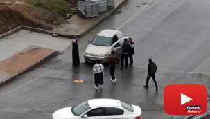 Bir kadını zorla araca bindirmek isteyen şahsa vatandaşlar engel oldu