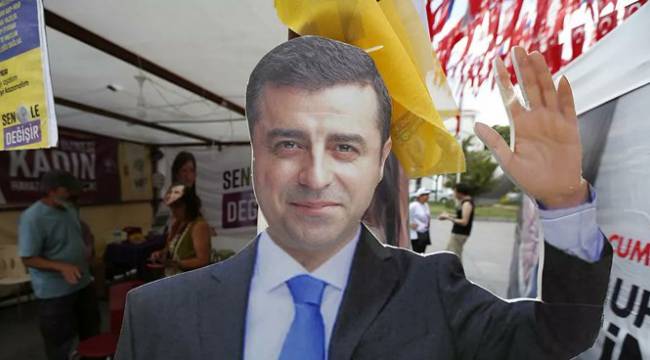 Demirtaş, hakkındaki iddialara yanıt verdi: Aleyhteki delillerden biri, sahte Twitter hesabından yapılan paylaşımlar