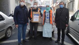 KUŞADALILAR YATAĞA AÇ GİRMİYOR