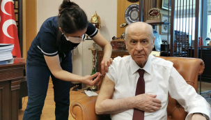 MHP lideri Devlet Bahçeli, Covid-19 aşısı yaptırdı