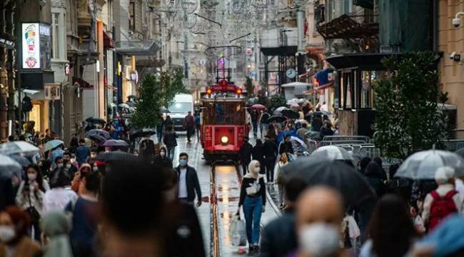 Prof. Çetiner: Aşılarla normal günlük hayatlarımıza bir günde geri dönmemiz mümkün değil