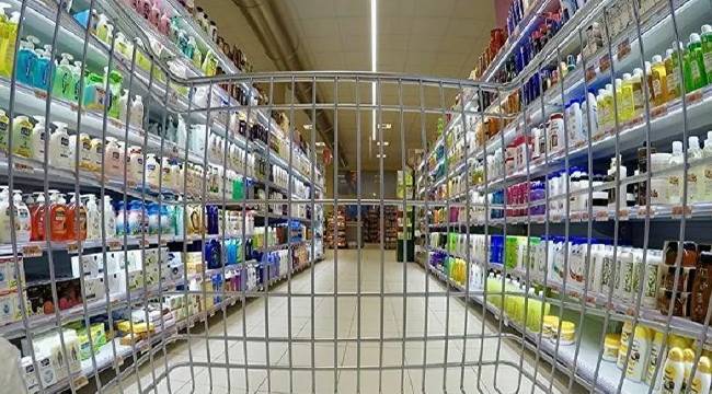 Sabah yazarı Tezel: Marketler darbe mi yapıyor?