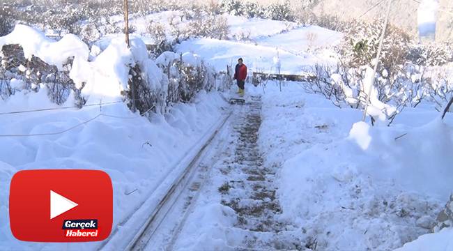 Sevdiği kadın için dağa 70 metrelik teleferik yaptı