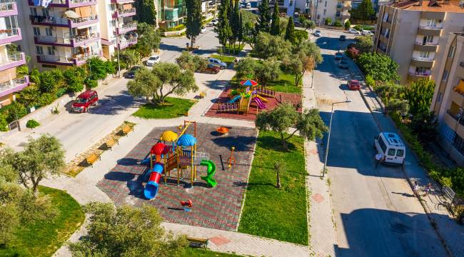 SİMGE İSİMLER KUŞADASI PARKLARINDA ÖLÜMSÜZLEŞİYOR