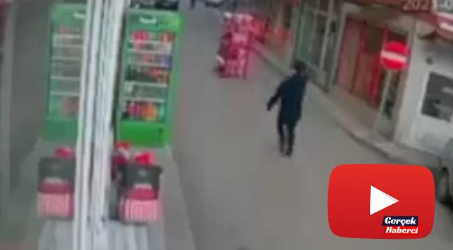 Sürüklenen cips standının peşinden depar attı