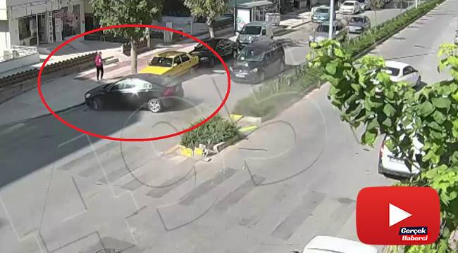 Yolun karşısına geçerken ezilmekten saniyelerle böyle kurtuldu
