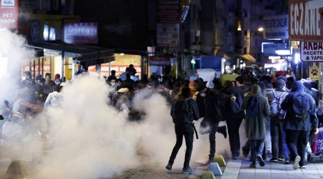 Kadıköy'de Boğaziçi eylemine polis müdahalesi: 104 gözaltı