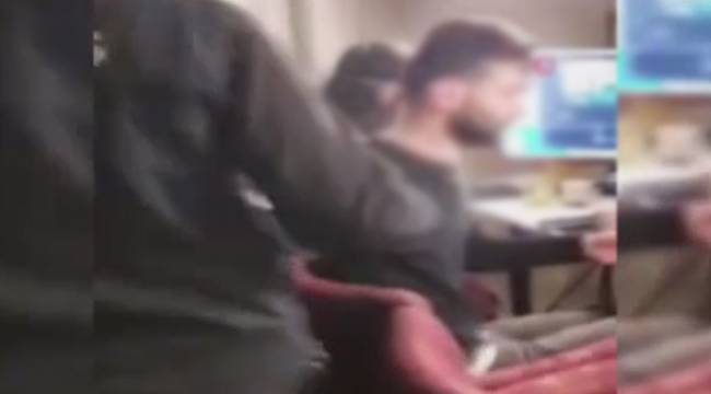“Beni almak güven, özveri, tecrübe ister” diyen sanal bahisçiyi polis canlı yayında bastı: Geldik, bak buradayız
