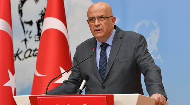 Enis Berberoğlu, "Korkuyor musun" sorunu yanıtladı: Bu sefillerin mahkemelerini de hapishanelerini de gördüm; Meclis'in kapısına sehpa kurup asacaklar mı?