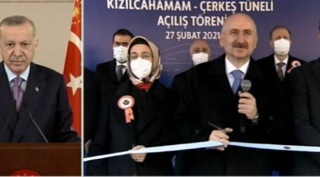 Erdoğan'dan Bakan'a Canlı Yayında Fırça: Sıcak Asfalt Olmamış..