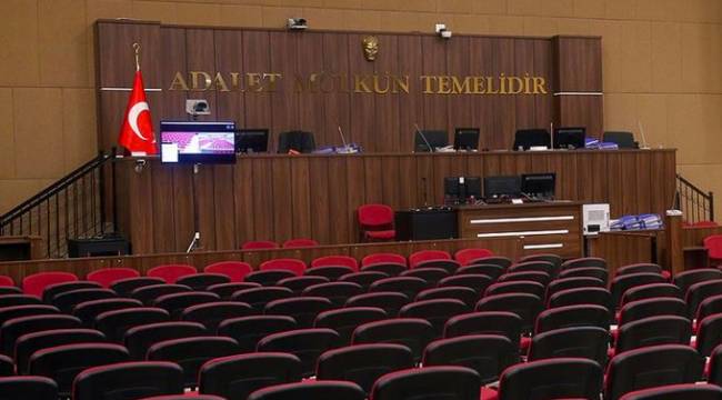 Erdoğan ve Davutoğlu'nun kişisel verilerine bakan SGK memurları hâkim karşısına çıktı