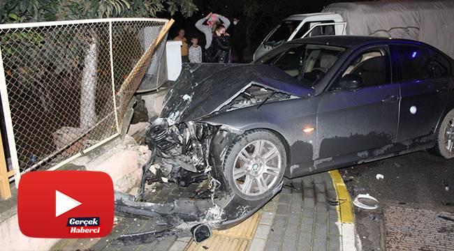 Kazada kulağı kopan araç sürücüsü, aracını bırakıp ambulansa binmemek için direndi