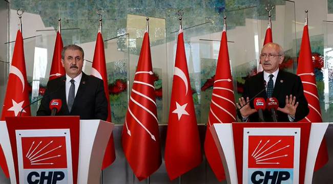 Par: Destici, Kılıçdaroğlu ziyaretiyle ittifak ortaklarına 'Kıymetimi bilin yoksa yanınızda kalmayabilirim' mesajı verdi