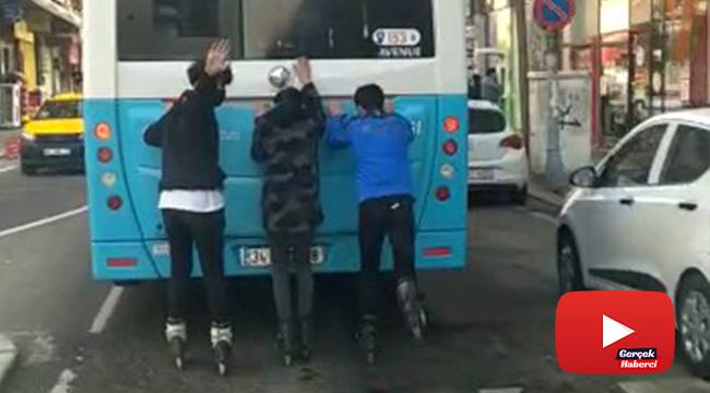 Patenli 3 gencin otobüs arkasında tehlikeli yolculuğu kamerada