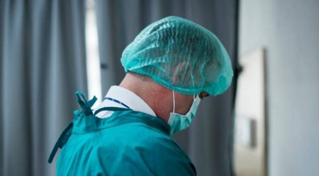 Türkiye’de Covid-19 nedeniyle ölen her 74 kişiden biri sağlık çalışanı