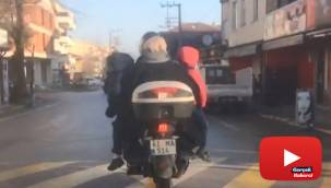 4 kişilik ailenin motosikletle tehlikeli yolcuğu şaşırttı