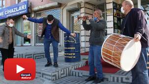 Ankaralı esnaf kontrollü normalleşmeyi davul ve zurna ile kutladı