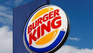 Burger King’in 8 Mart için paylaştığı “Kadınlar mutfağa aittir” mesajı tepki çekti