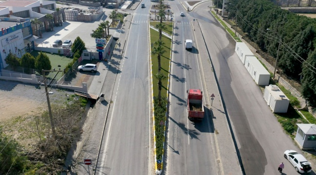ÇEVRE YOLU PEYZAJ DÜZENLEMESİ İLE ÖRNEK OLUYOR