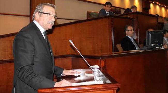 Cihangir İslam'ın CHP'ye katılmasına tepki gösteren eski İBB Grup Başkanvekili Ertuğrul Gülsever, partiden istifa etti