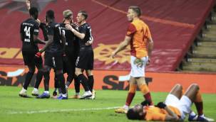 Galatasaray liderliği Beşiktaş'a kaptırdı