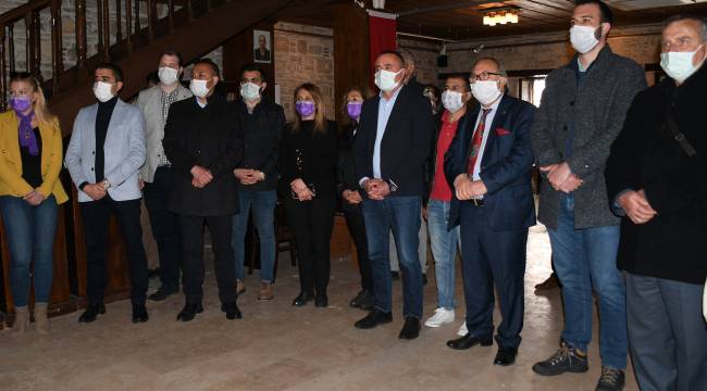 “IŞIĞIN İZİNDEKİ KADINLAR” KUŞADASI’NDA