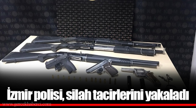 İzmir polisi, silah tacirlerini yakaladı