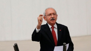 Kılıçdaroğlu: Kadınlar cumhuriyet tarihimizin en önemli eylemlerini gerçekleştiriyor