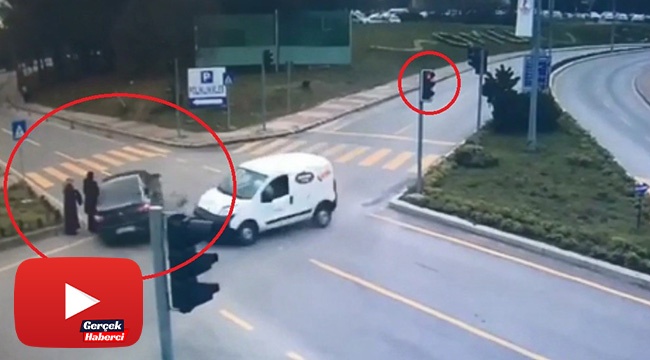 'Kırmızı ışık ihlali' faciası: 1 kişinin öldüğü, 3 kişinin yaralandığı kaza kamerada