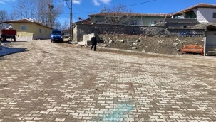 Oğluyla kavga ettiği iddiasıyla iki öğrenciyi silahla öldürdü