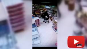 Süper markette kadınların kavgası kameraya yansıdı